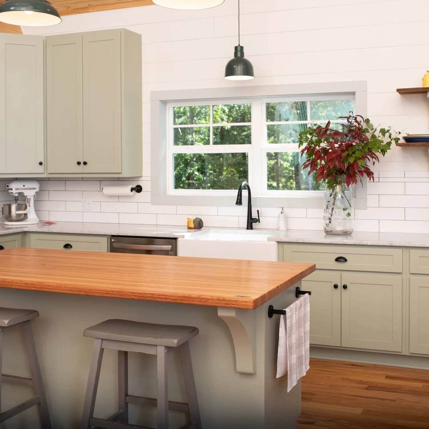 Red Oak Island Top Polyurethane Finish - Image 4